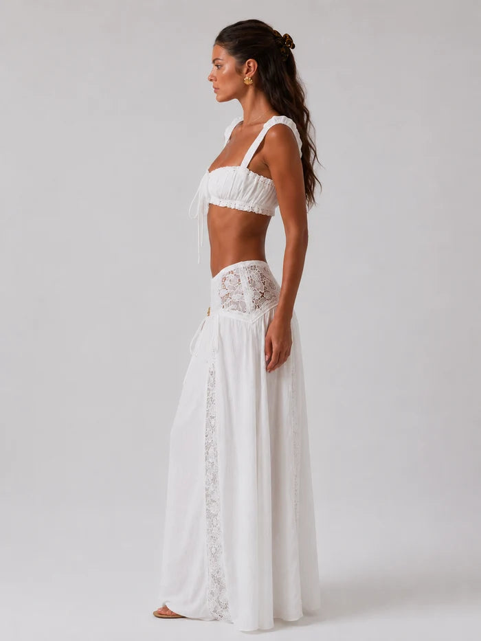 Robe longue en dentelle